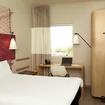 Ibis Centre