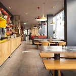 Ibis Centre Hotel 3*