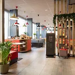 Ibis Centre Hotel 3*