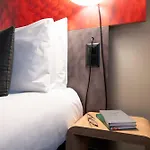 Ibis Geneve Centre Lac