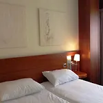 Ibis Centre 3*