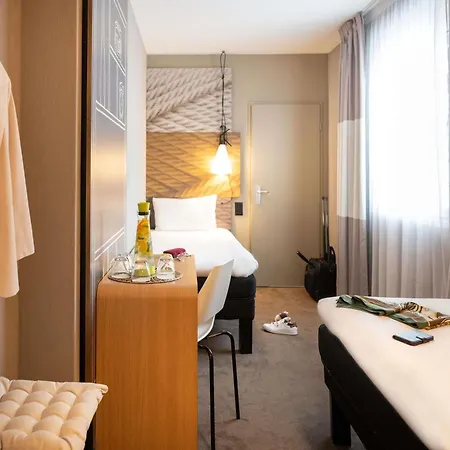 Ibis Centre Hotel 3*