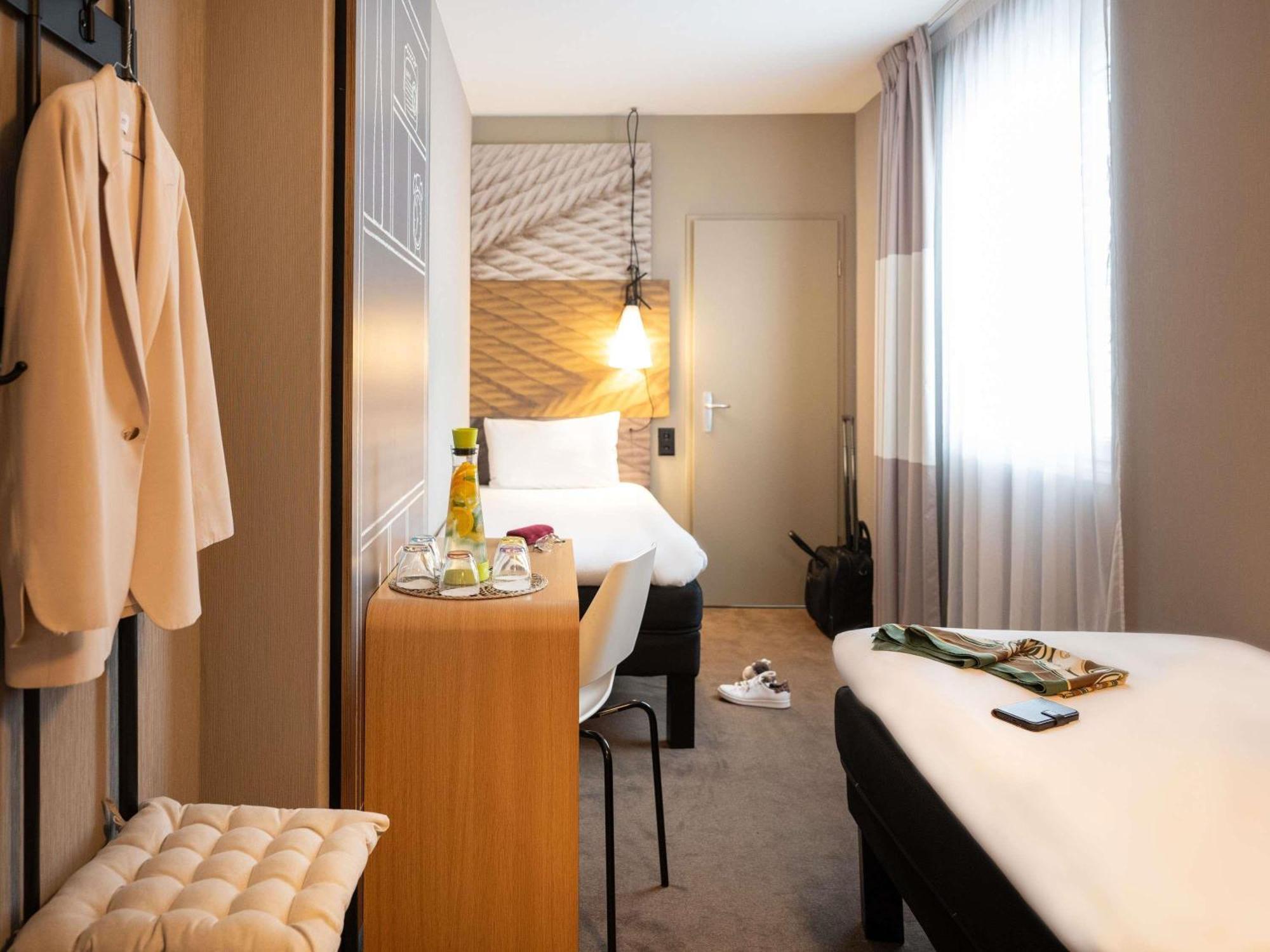 Ibis Centre Hotel 3*