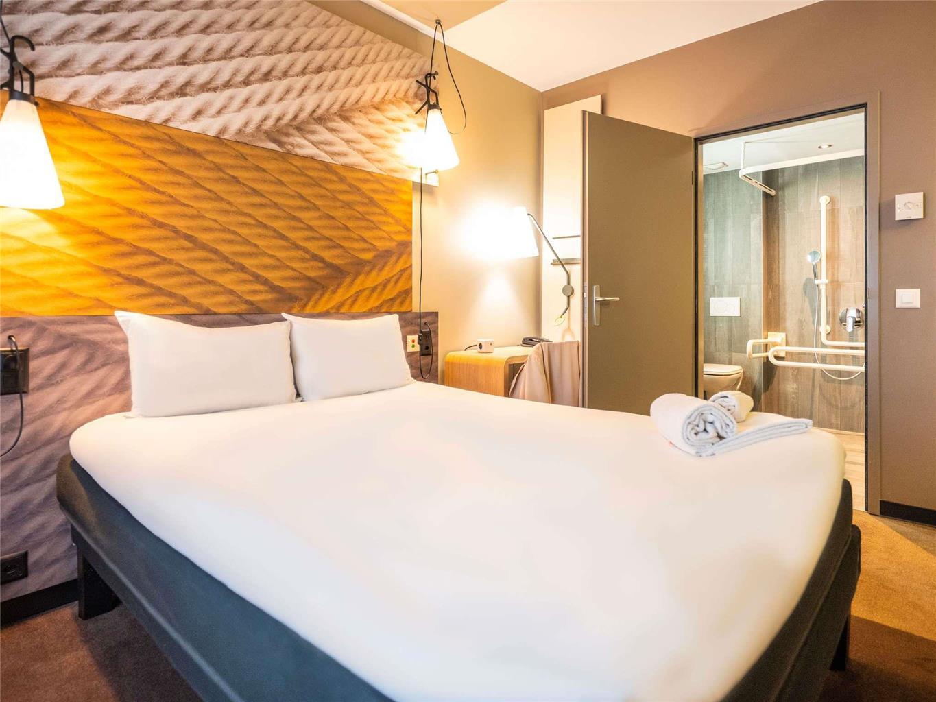 Ibis Centre Hotel 3*