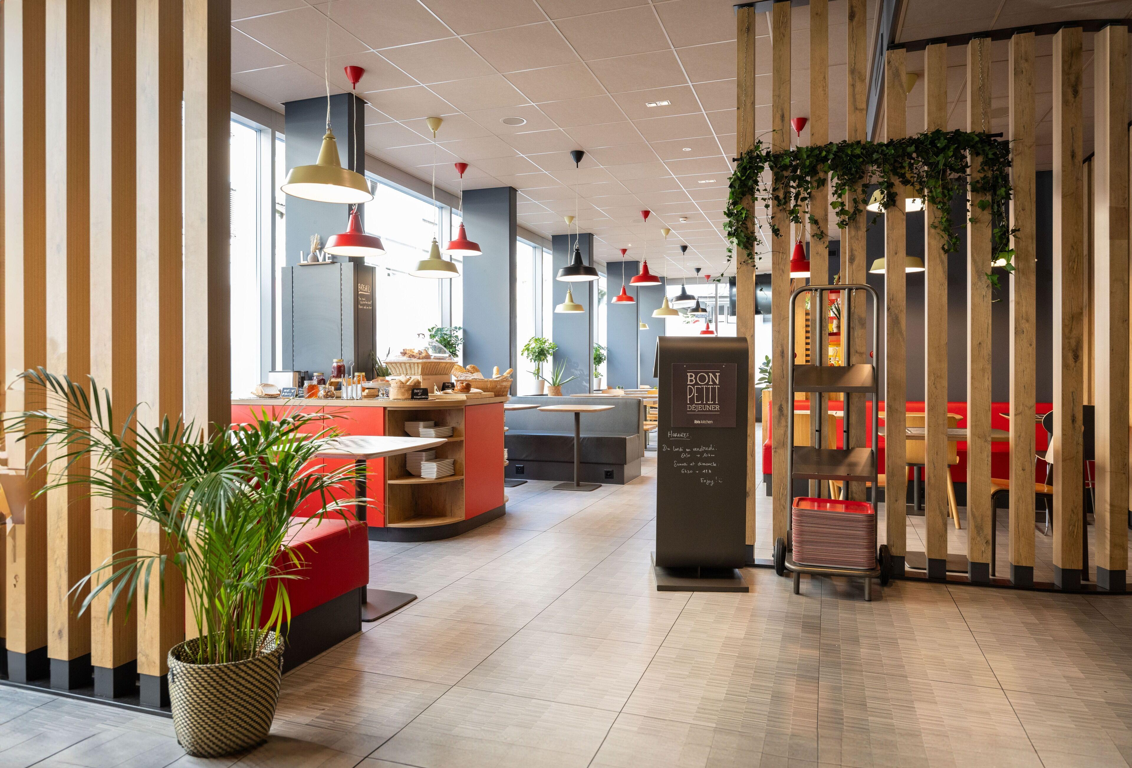 Ibis Centre Hotel 3*